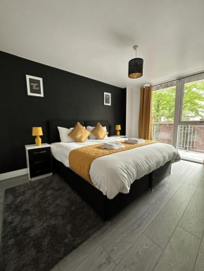 Parking - Couples - City Centre - Sleeps 4 - Birmingham